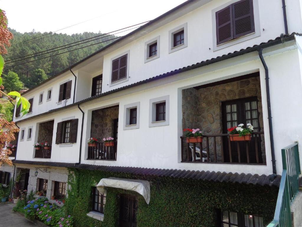 Serrana Geres Inn Exterior photo